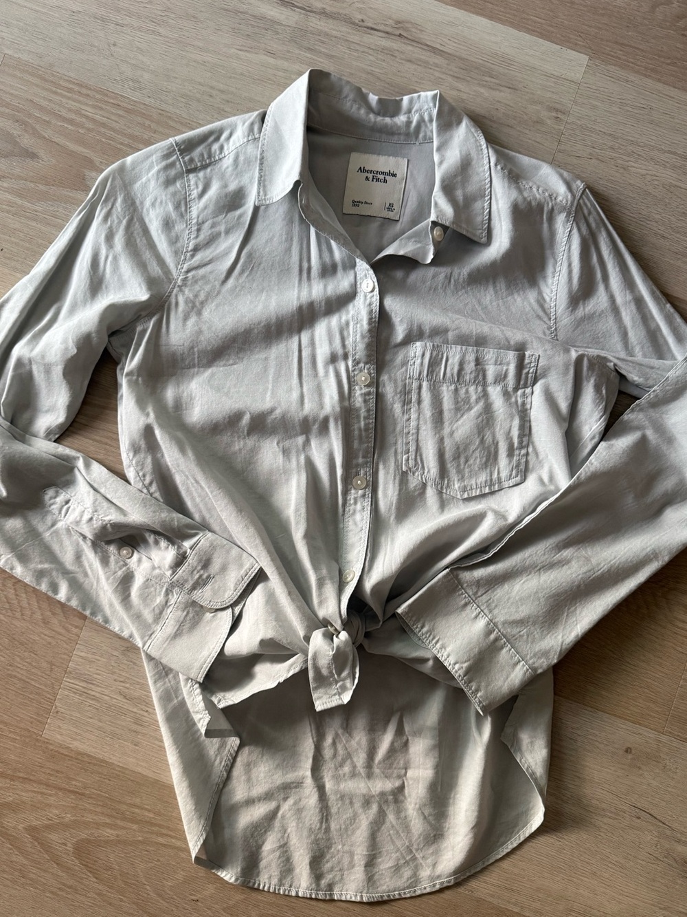 Abercrombie & Fitch Button Up XS NEW